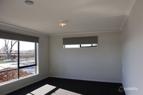 Property photo of 92 Jester Drive Cobblebank VIC 3338