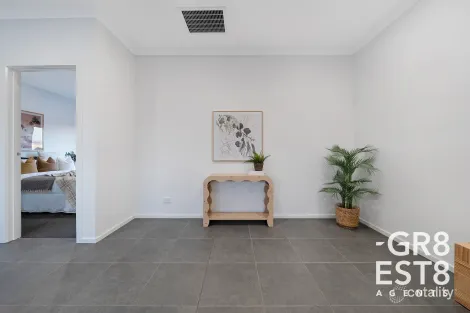 Property photo of 39 Strathlea Drive Cranbourne West VIC 3977