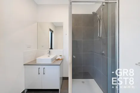 Property photo of 39 Strathlea Drive Cranbourne West VIC 3977