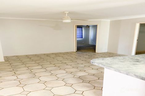 Property photo of 11 Amor Court Yamanto QLD 4305