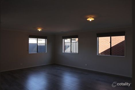 Property photo of 92 Jester Drive Cobblebank VIC 3338