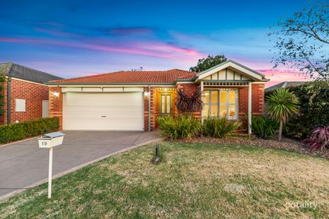 19 Ashwood Gr, Pakenham, VIC 3810