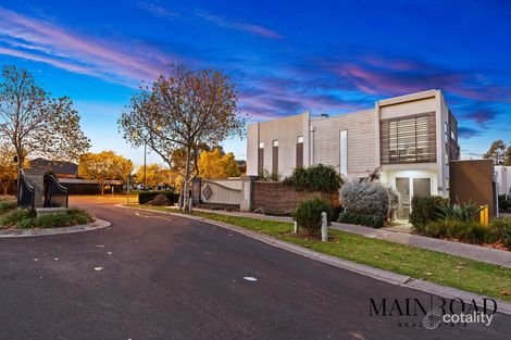 Property photo of 1/1-5 The Close Caroline Springs VIC 3023