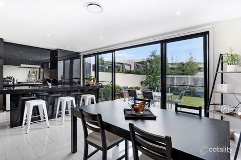 Property photo of 76 Theatre Drive Benowa QLD 4217