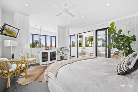 Property photo of 81 Alec Avenue Mermaid Waters QLD 4218