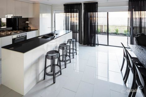 80 Hill Dr, Pimpama, QLD 4209