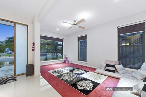 Property photo of 30 Bushlark Crescent Williams Landing VIC 3027