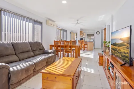 Property photo of 2/18 Rimu Place Nerang QLD 4211