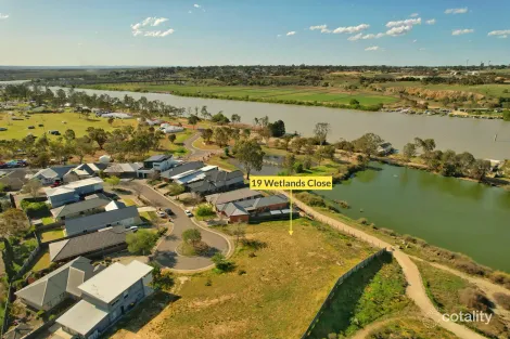 Property photo of 19 Wetlands Close Murray Bridge SA 5253