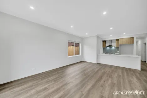 15 Linburn St, Thornhill Park, VIC 3335