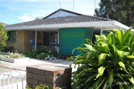 34 Broadwater St, Runaway Bay, QLD 4216