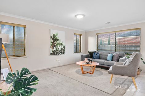 Property photo of 22 Bolivar Esplanade Truganina VIC 3029