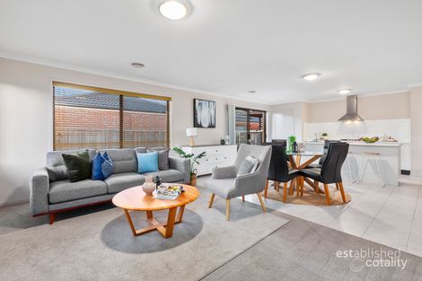 Property photo of 22 Bolivar Esplanade Truganina VIC 3029
