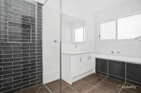 Property photo of 56 Sunny Crescent Ripley QLD 4306