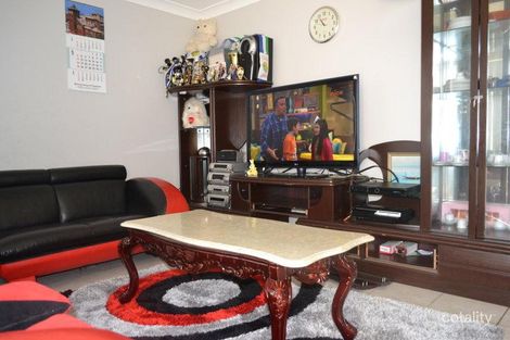 Property photo of 28 Norman Dunlop Crescent Minto NSW 2566