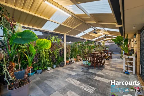 Property photo of 15 Edgecombe Pass Aveley WA 6069