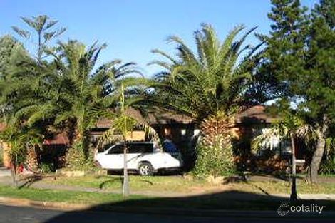 11 Ryde Pl, St Johns Park, NSW 2176