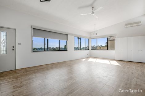 Property photo of 12 Twenty Second Avenue West Hoxton NSW 2171