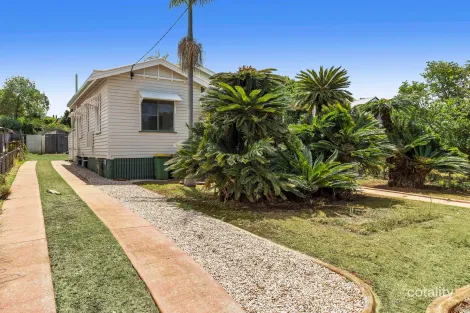 207 West St, Harristown, QLD 4350