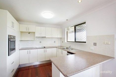 Property photo of 17 Pinaroo Street Battery Hill QLD 4551