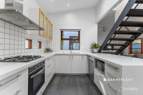 Property photo of 2/22 Harkaway Road Berwick VIC 3806