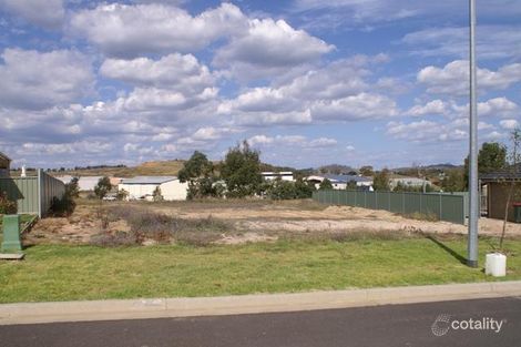 Property photo of 20 Discovery Drive Orange NSW 2800