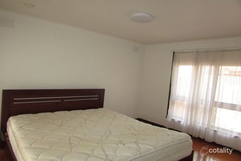 Property photo of 2/26 Pippin Avenue Burwood East VIC 3151
