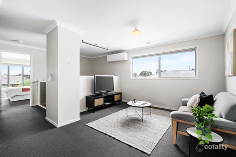 Property photo of 31 Light Horse Circuit Sunbury VIC 3429