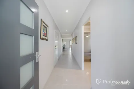 Property photo of 15 Darwell Way Aveley WA 6069