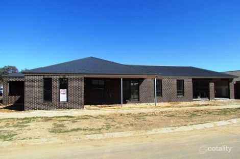 Property photo of 48 Badcoe Avenue Wodonga VIC 3690