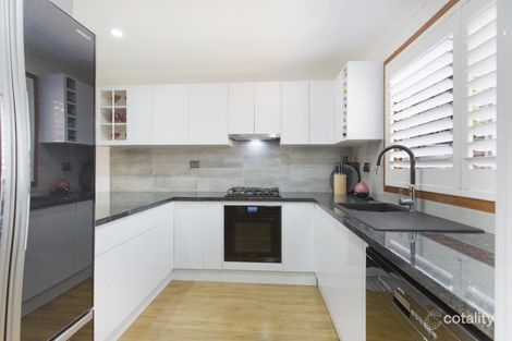 Property photo of 2/46 Bateman Avenue Albion Park Rail NSW 2527