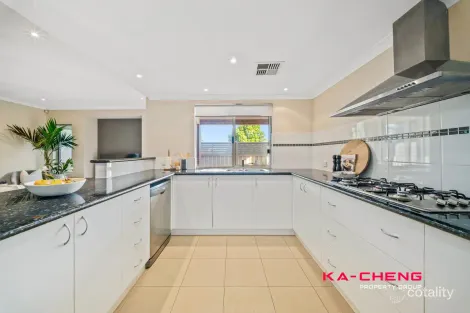 Property photo of 8 Vincent Road Dianella WA 6059