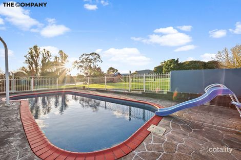 Property photo of 5 Fairway Drive Drouin VIC 3818