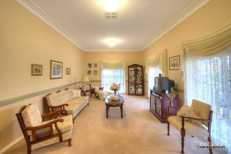 Property photo of 10 William Dowle Place Grasmere NSW 2570