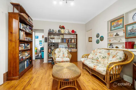 Property photo of 46 Outer Crescent Bowenfels NSW 2790