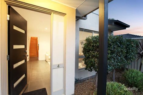 Property photo of 4/72-74 Hillcrest Drive Westmeadows VIC 3049