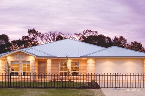 17 Arcadia Dr, Smithfield, SA 5114