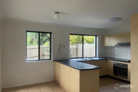 Property photo of 33/1 Santa Isobel Boulevard Pacific Pines QLD 4211