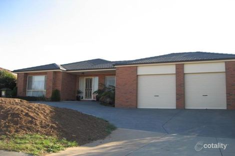 Property photo of 19 Kerrisdale Place Sunbury VIC 3429