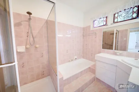 Property photo of 32 Smith Street Gatton QLD 4343