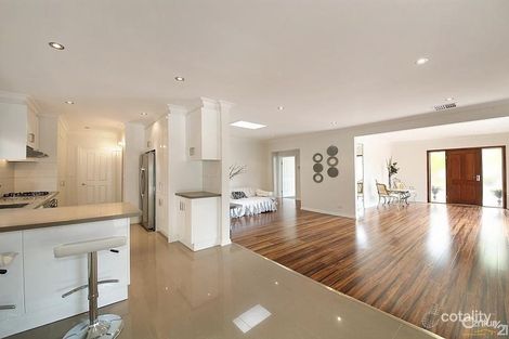 Property photo of 20 Tasman Road Bentleigh East VIC 3165