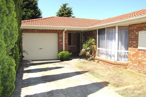 Property photo of 8 Wintle Close Roxburgh Park VIC 3064