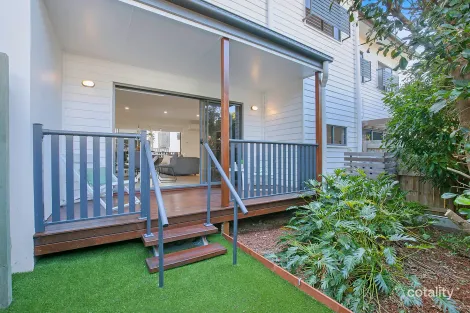 Property photo of 2/11 Dudley Street Annerley QLD 4103