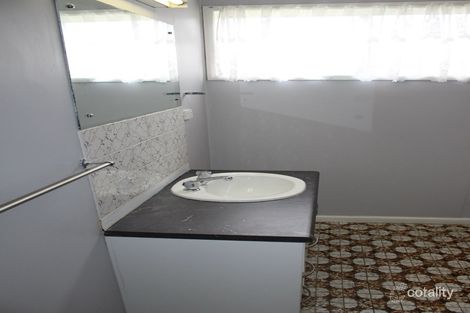 Property photo of 7 Luck Place Emerald QLD 4720