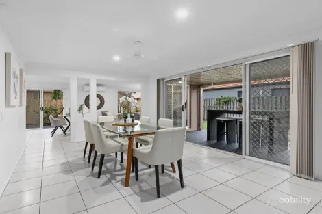 Property photo of 74 Waterlily Circuit Carseldine QLD 4034