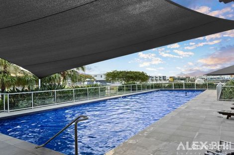 Property photo of 16 Mariner Avenue Hope Island QLD 4212