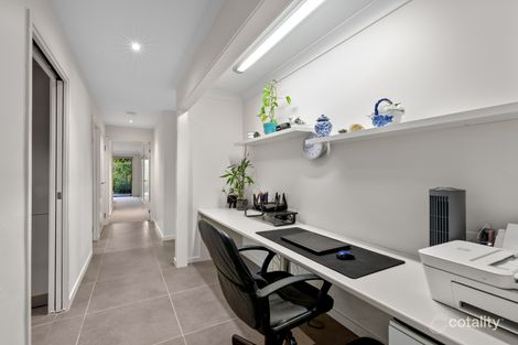 Property photo of 1 Sirmione Court Raceview QLD 4305