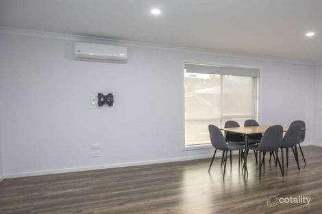 Property photo of 2/156 Holts Lane Darley VIC 3340