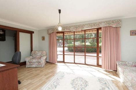 Property photo of 5 Magnolia Way Forrestfield WA 6058