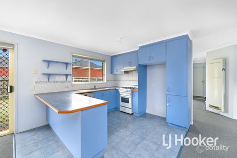 Property photo of 6 Middleham Close Cranbourne West VIC 3977